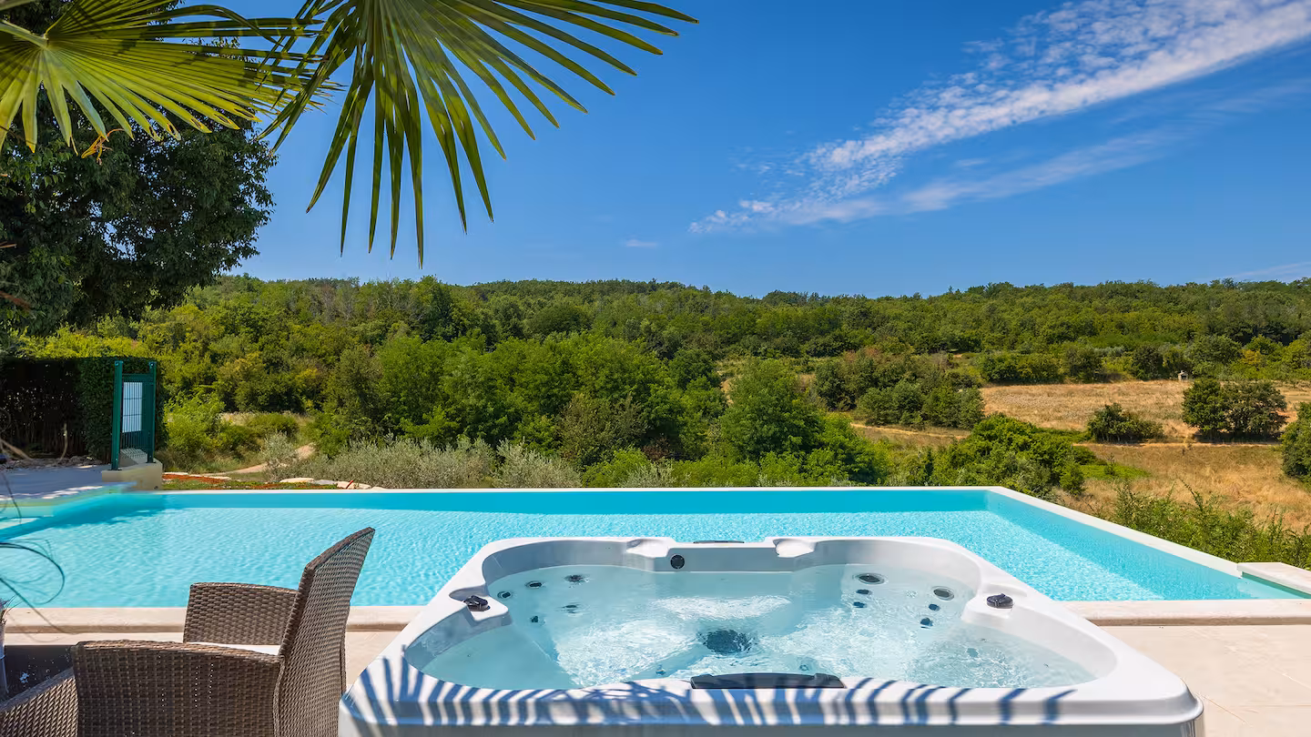 bazen jacuzzi